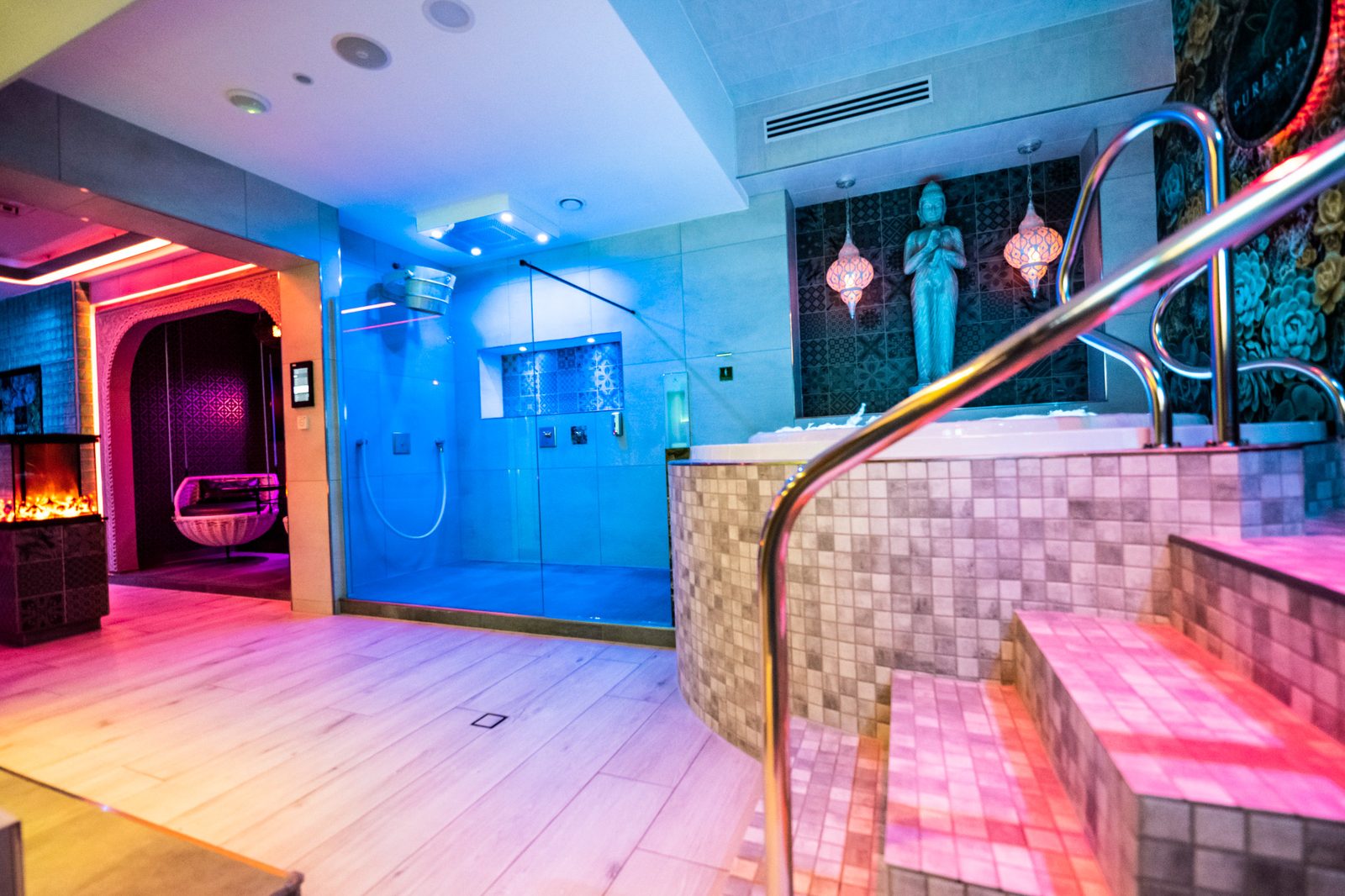 Stimmungslicht und Atmosphäre in der Suite Oberhausen