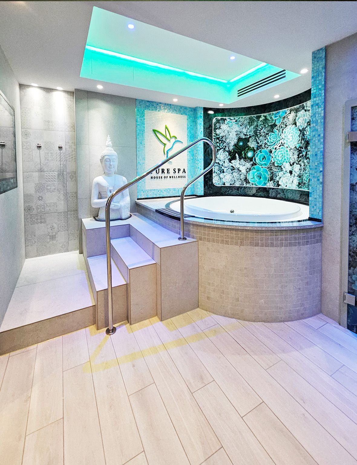 Exklusiven-Whirlpool-in-unserer-Wellnesssuite-genießen